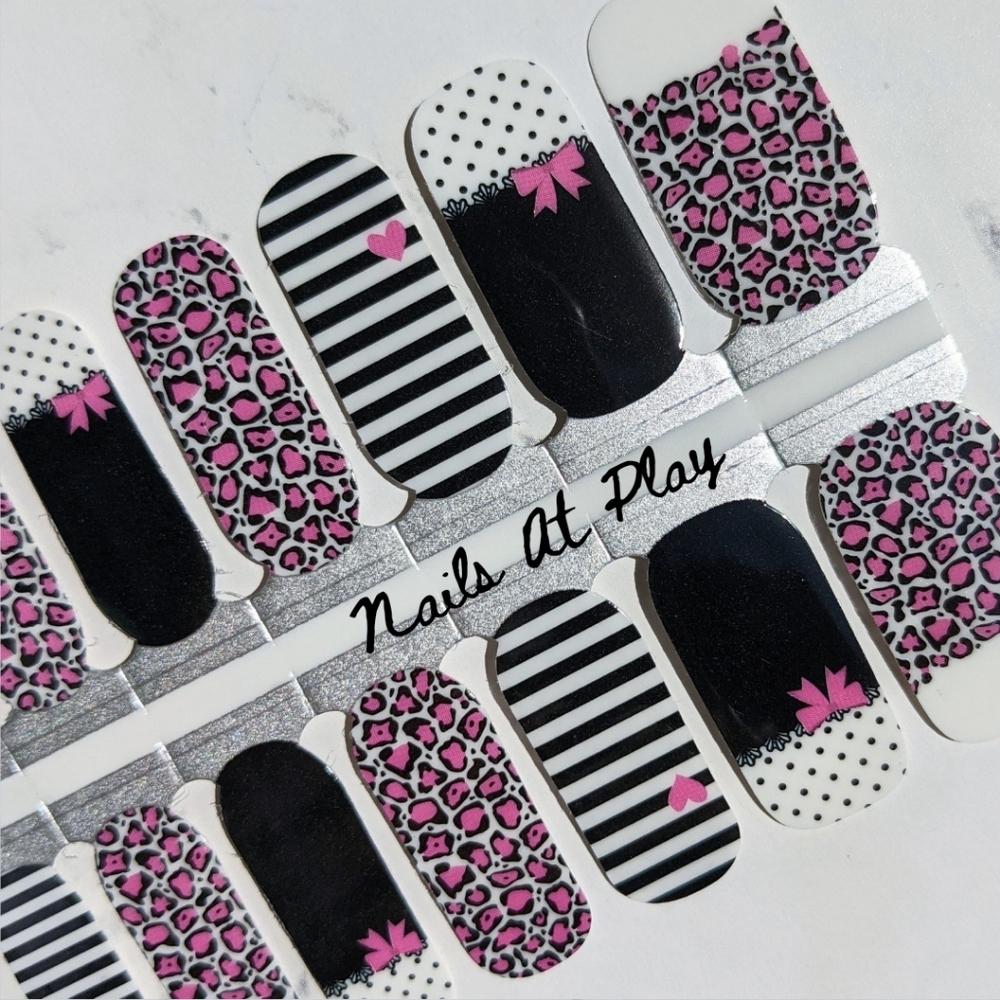 5 for $20 Nail Wraps- Betty Page - Picture 2 of 8